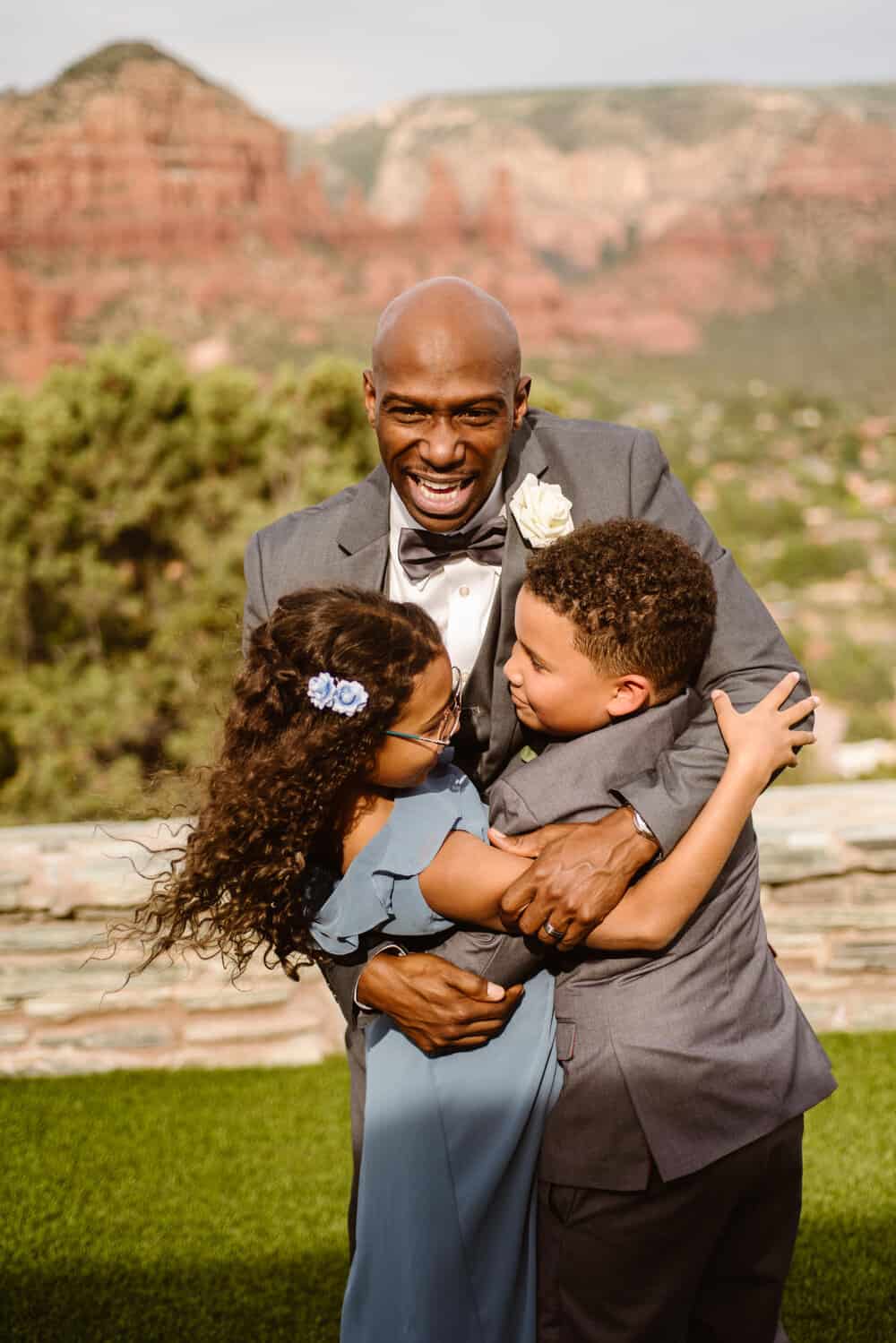 family-wedding-in-sedona