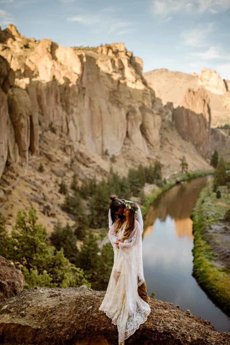 10 Tips for Hiking on your Wedding Day
