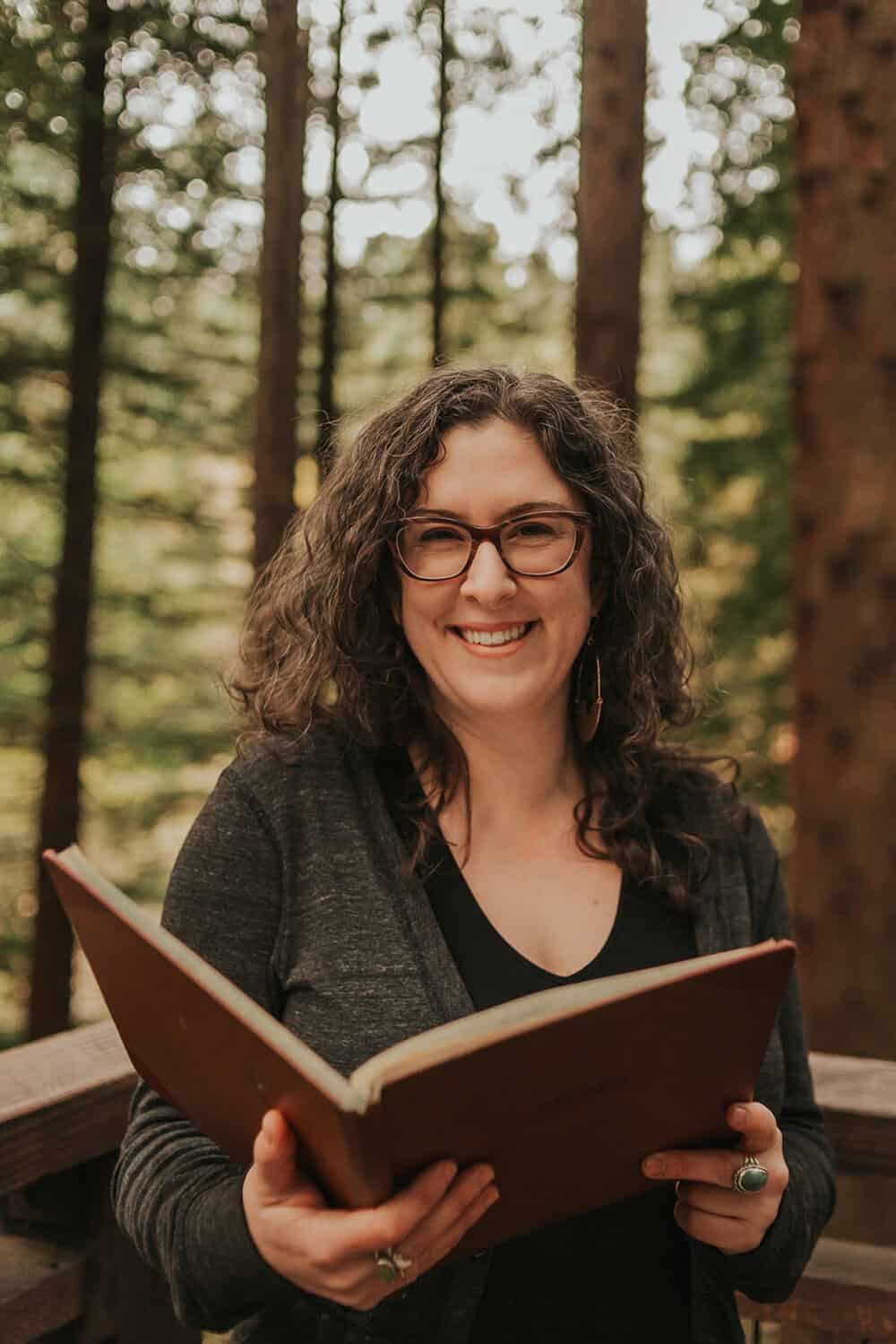 A portrait of a Washington officiant.